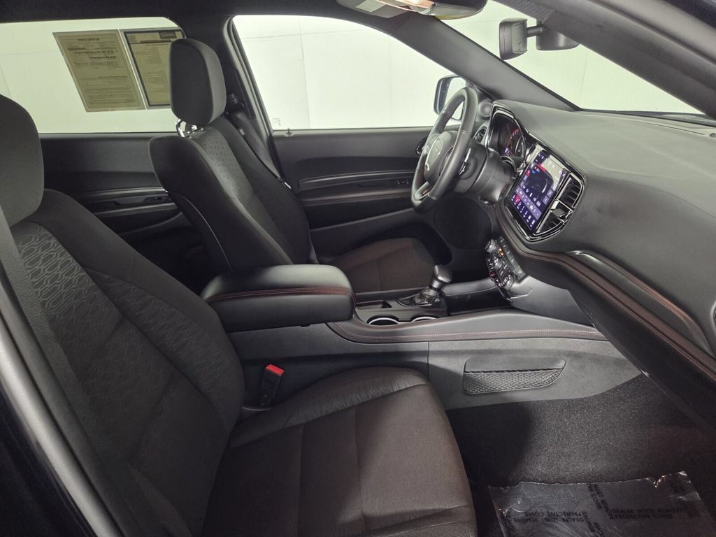 Used 2025 Dodge Durango GT w/ Blacktop Package AWD/4WD image 32
