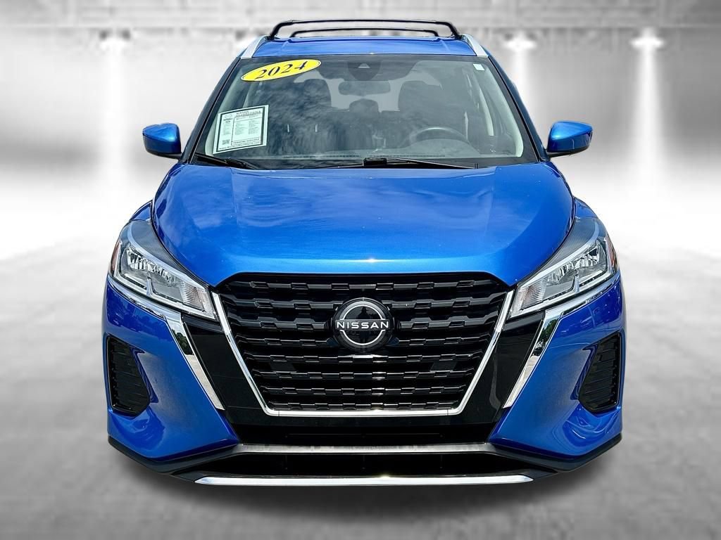 Certified 2024 Nissan Kicks SV w/ Exterior Package FWD image 2