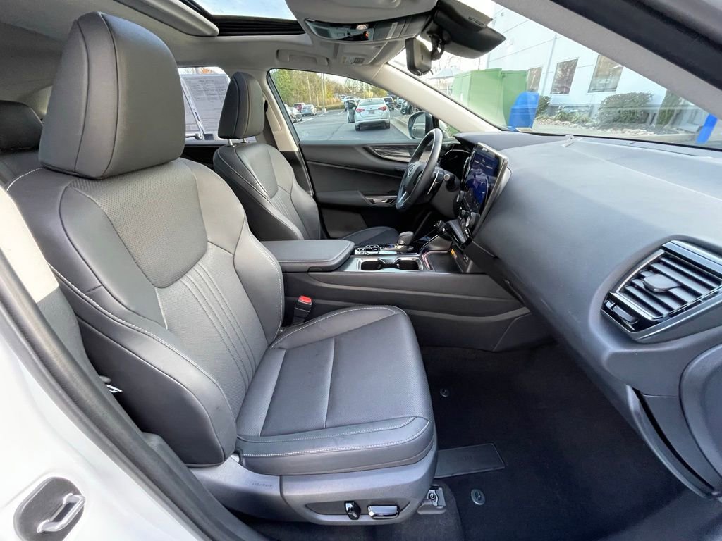 Used 2025 Lexus NX 350h AWD w/ Premium Package image 33