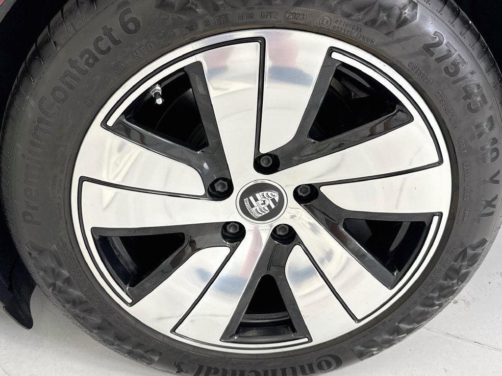 Used 2022 Porsche Taycan RWD image 30