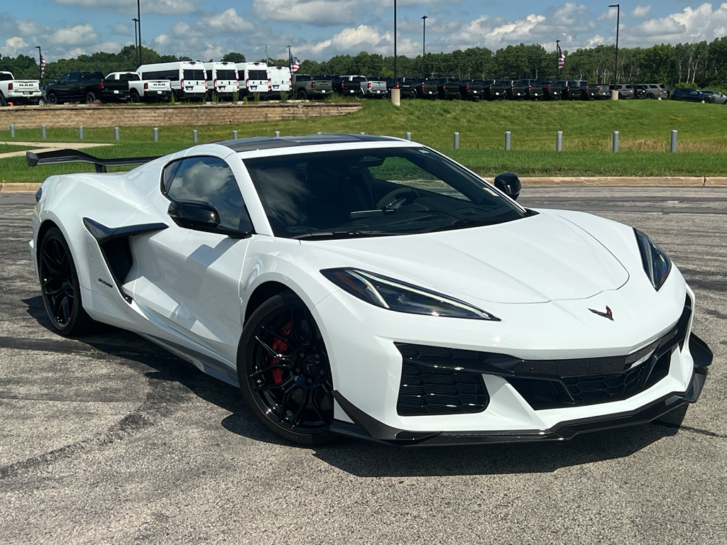 Used 2025 Chevrolet Corvette Z06 w/ Z07 Performance Package RWD image 5