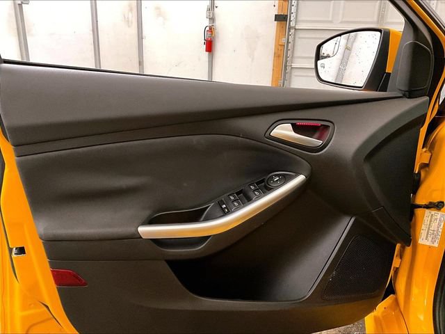 Used 2013 Ford Focus ST FWD image 23