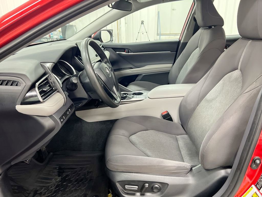 Used 2023 Toyota Camry LE image 18