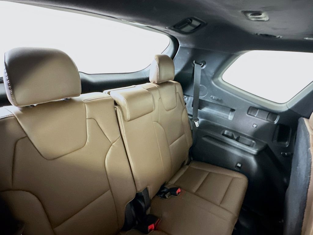 Used 2021 Kia Telluride SX w/ SX Prestige Package image 28