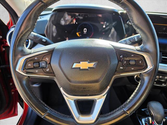 Used 2024 Chevrolet Trax LT w/ LT Convenience Package FWD image 25