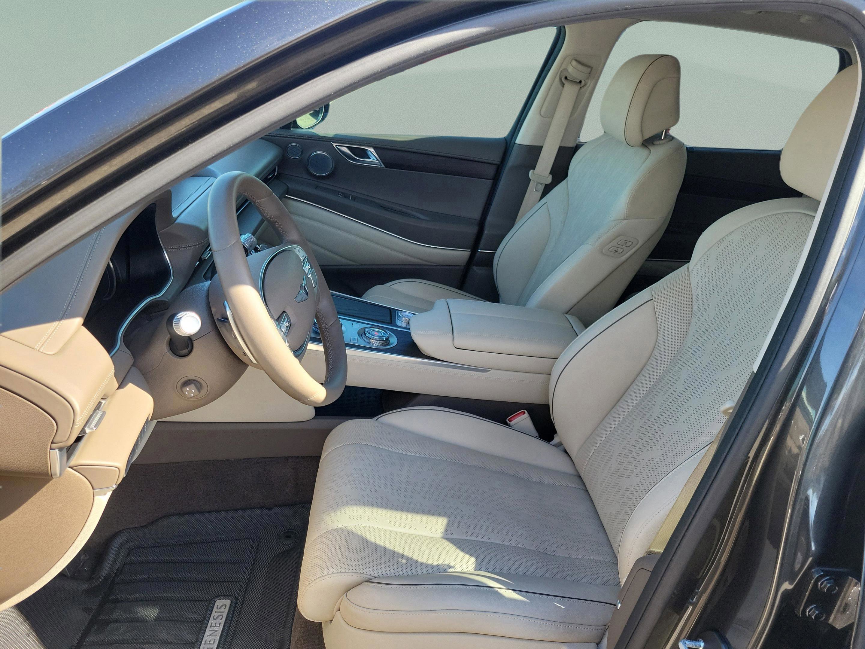 Used 2024 Genesis GV80 3.5T w/ Advanced Package image 28