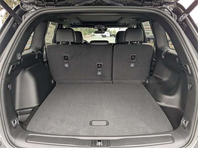 New 2025 Jeep Grand Cherokee Limited w/ Black Appearance Package image 13