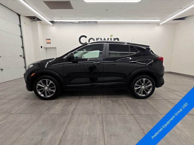 Used 2023 Buick Encore GX Select w/ Sport Touring Package FWD image 2