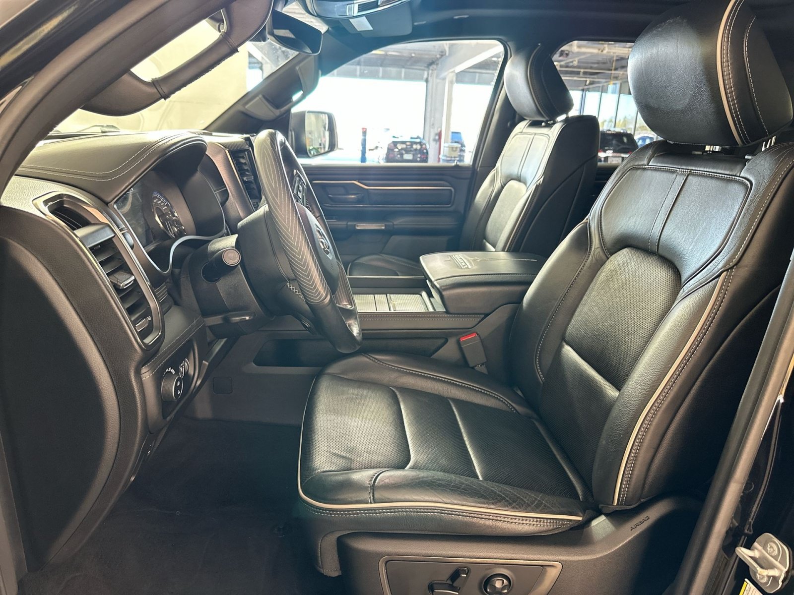 Used 2020 RAM 1500 Limited w/ Black Appearance Package AWD/4WD image 13