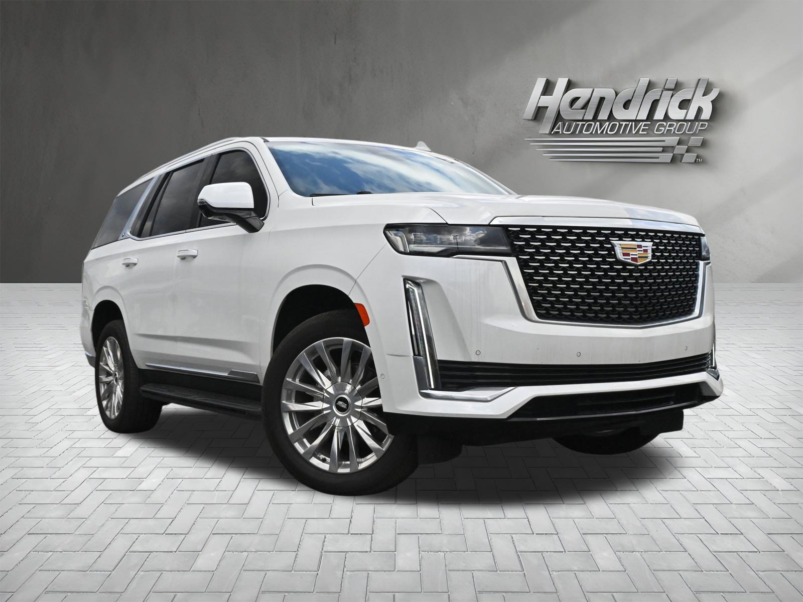 Used 2022 Cadillac Escalade Premium Luxury image 2