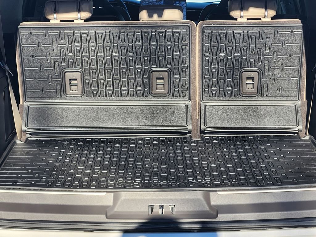 Used 2024 Lincoln Navigator L Reserve image 17