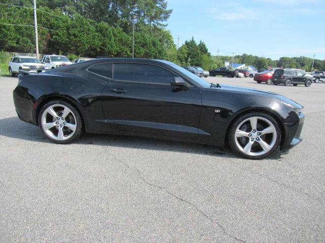 Used 2018 Chevrolet Camaro SS RWD image 4