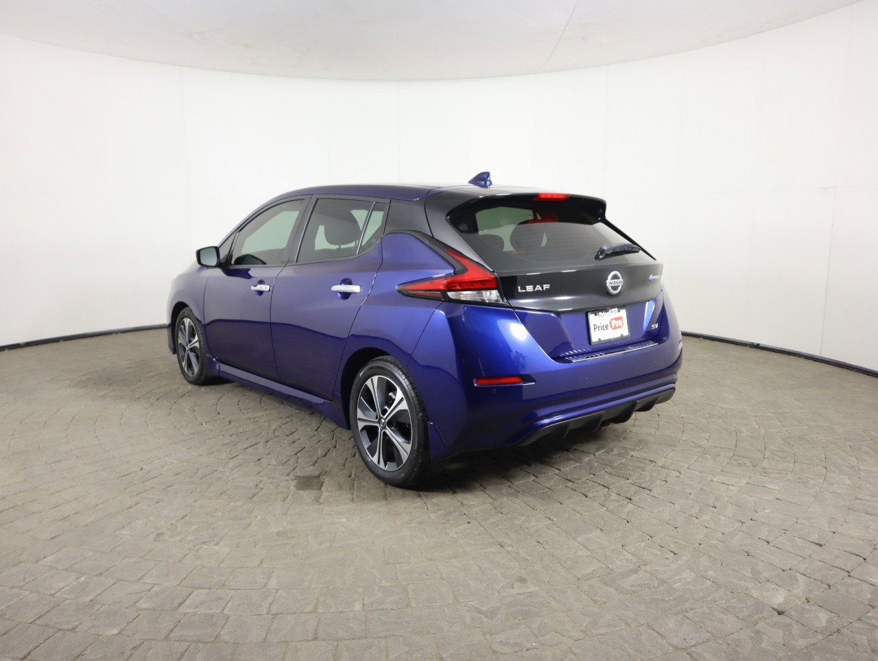 Used 2022 Nissan Leaf SV w/ Protection Package image 5