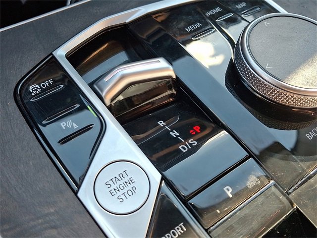 Used 2023 BMW X7 xDrive40i w/ Premium Package image 15