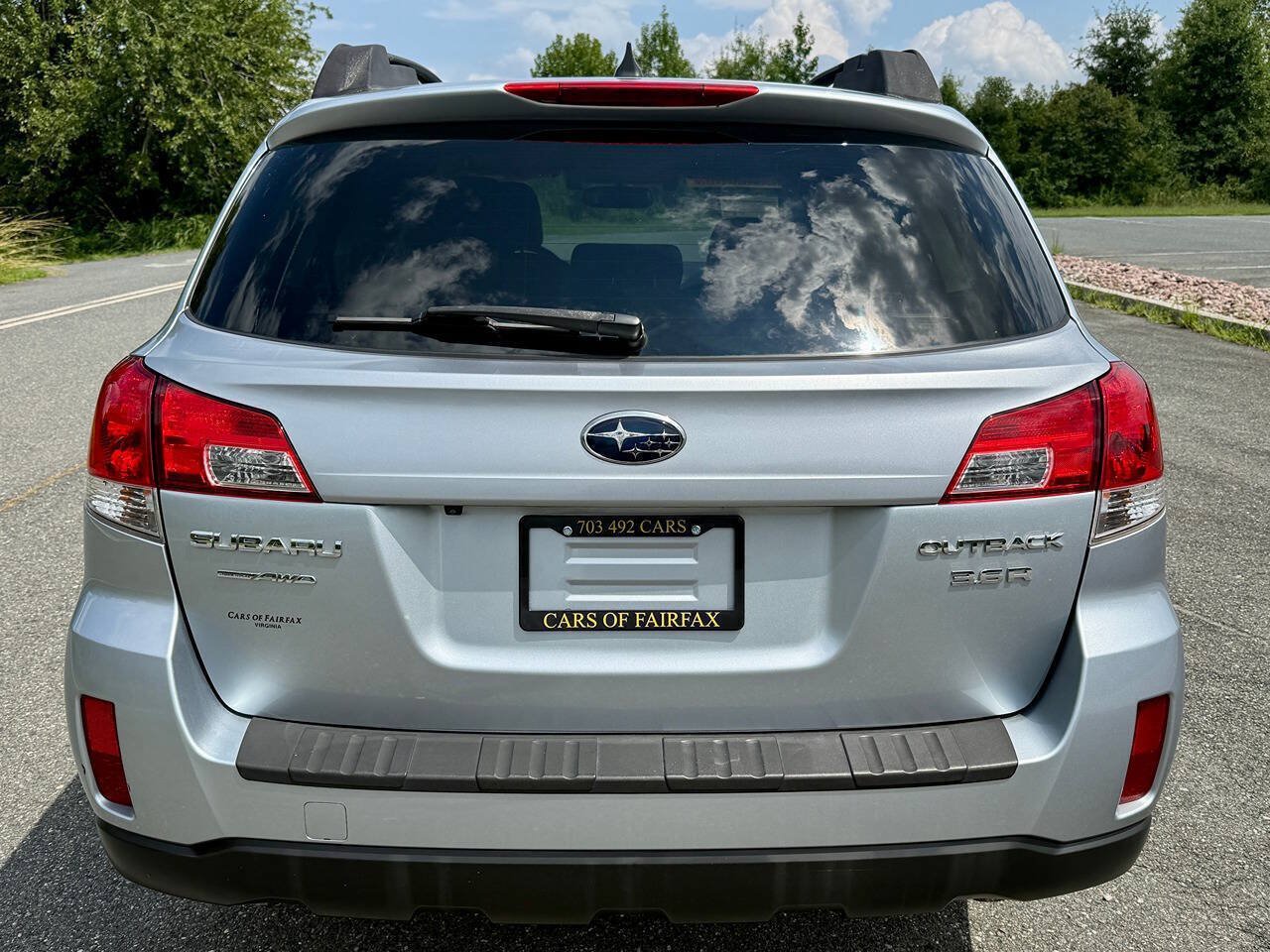 Used 2014 Subaru Outback 3.6R Limited AWD/4WD image 10