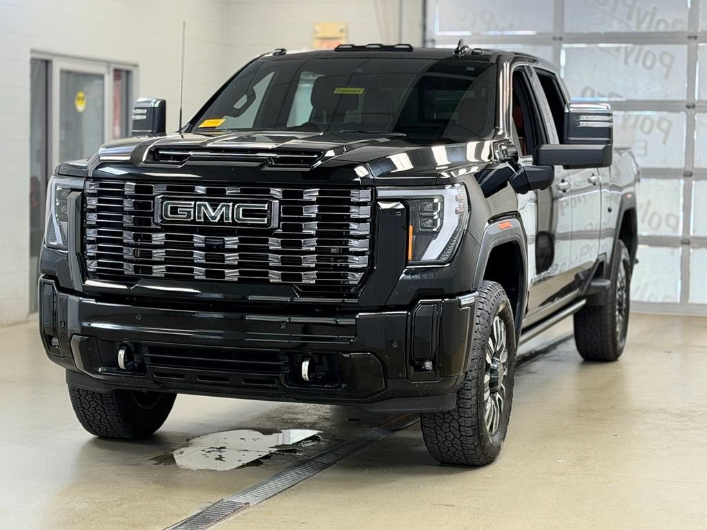 Used 2026 GMC Sierra 2500 Denali Ultimate w/ Max Trailering Package AWD/4WD image 3