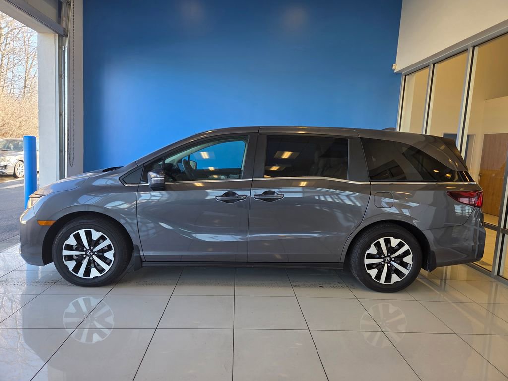 Certified 2025 Honda Odyssey EX-L image 4