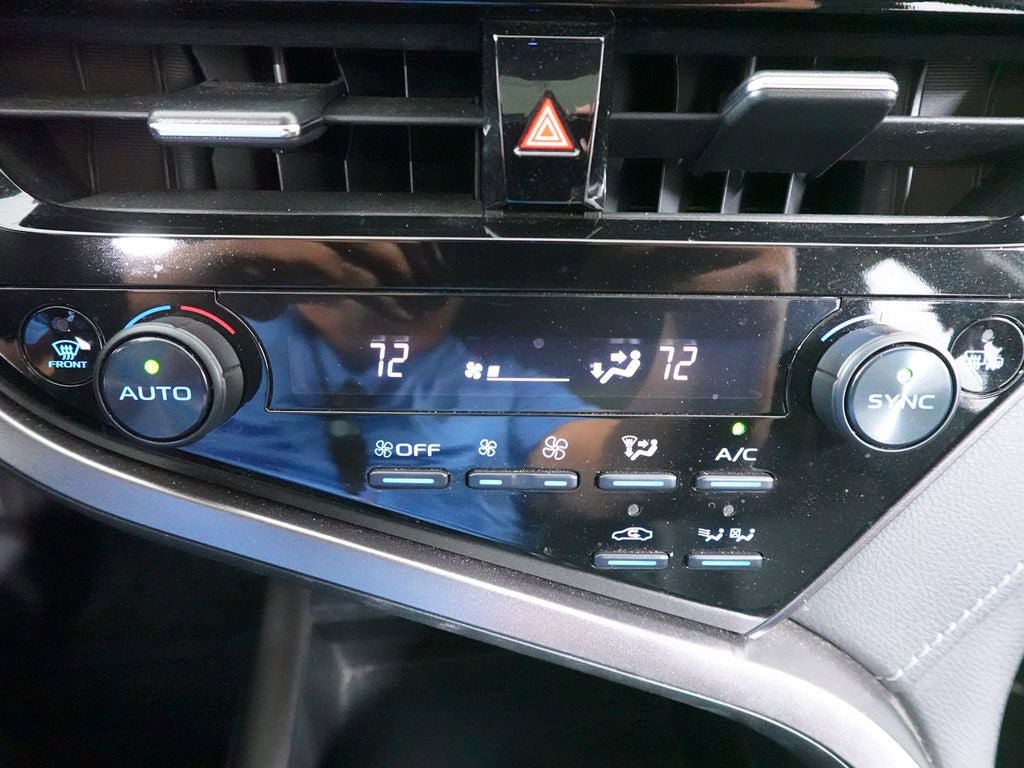 Used 2024 Toyota Camry XSE w/ Cold Weather Package FWD image 27