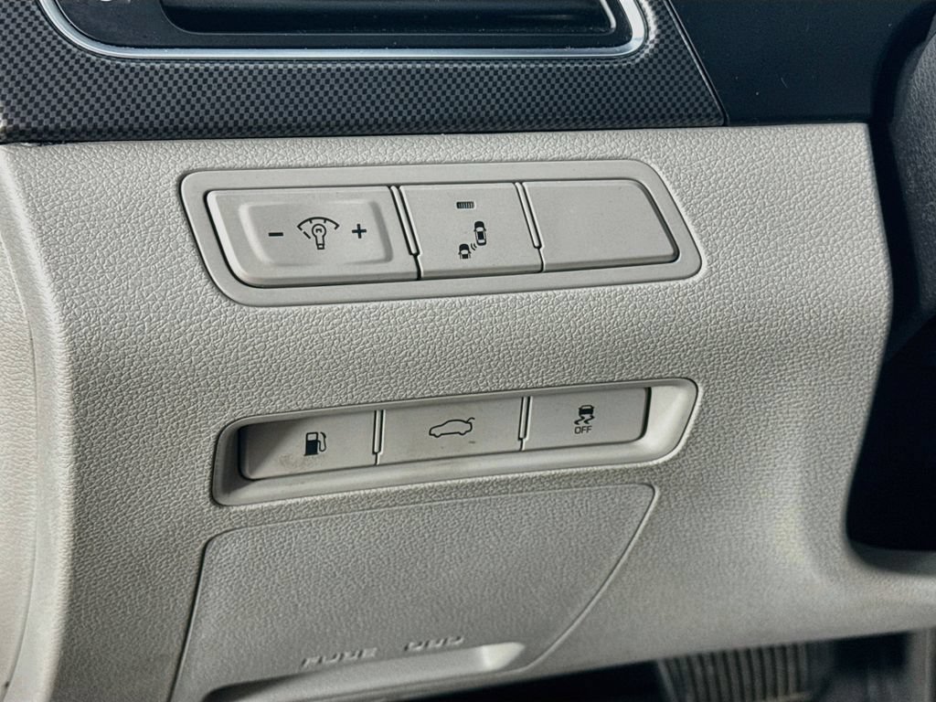 Used 2015 Hyundai Sonata Sport w/ Option Group 04 FWD image 12