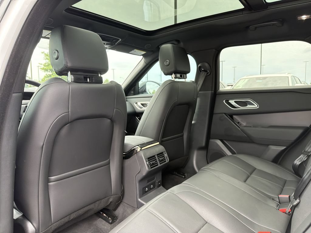 Used 2026 Land Rover Range Rover Velar S AWD/4WD image 11
