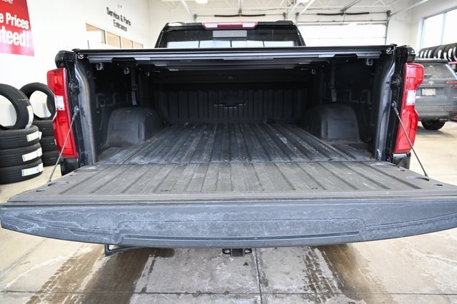 Used 2020 Chevrolet Silverado 1500 LT Trail Boss w/ Midnight Edition image 8