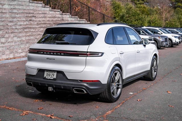 Used 2024 Porsche Cayenne image 5