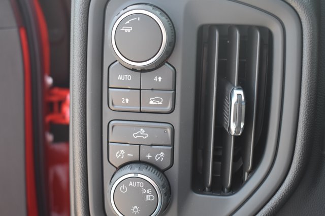 New 2026 Chevrolet Silverado 1500 Custom w/ LPO, Dark Essentials Package AWD/4WD image 29