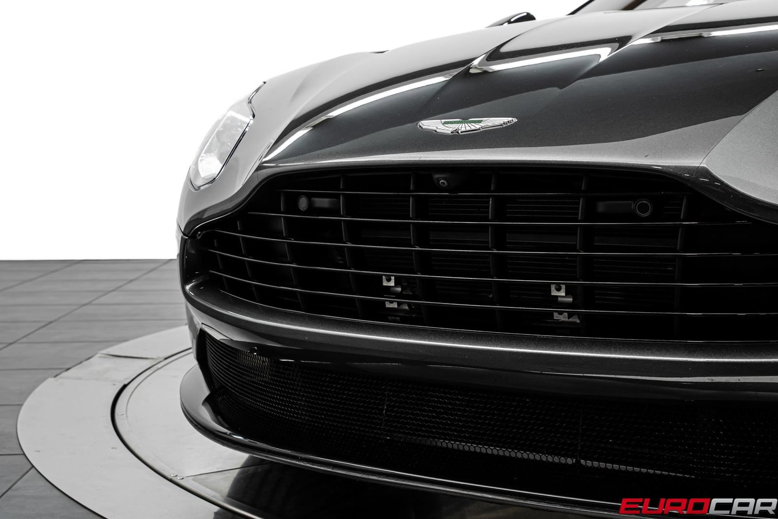 Used 2019 Aston Martin DB11 Volante RWD image 13
