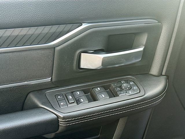 Used 2025 RAM 2500 Big Horn AWD/4WD image 19