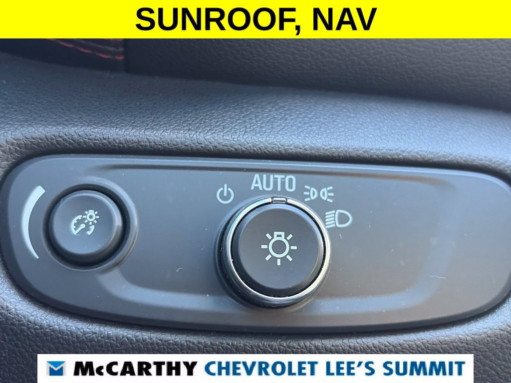 Used 2019 Chevrolet Blazer RS w/ Sun and Wheels Package FWD image 12