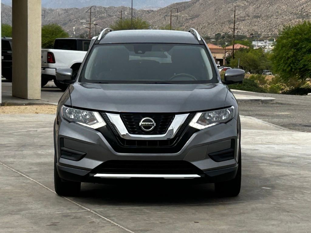 Used 2019 Nissan Rogue SV w/ Premium Package image 2