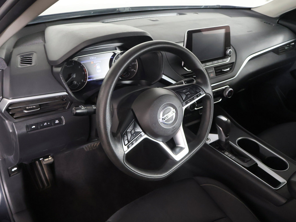 Used 2022 Nissan Altima 2.5 SV FWD image 22