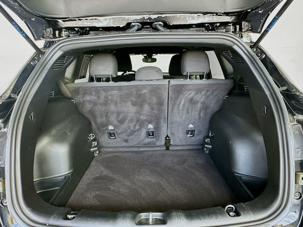 Used 2024 Jeep Compass Sport image 23