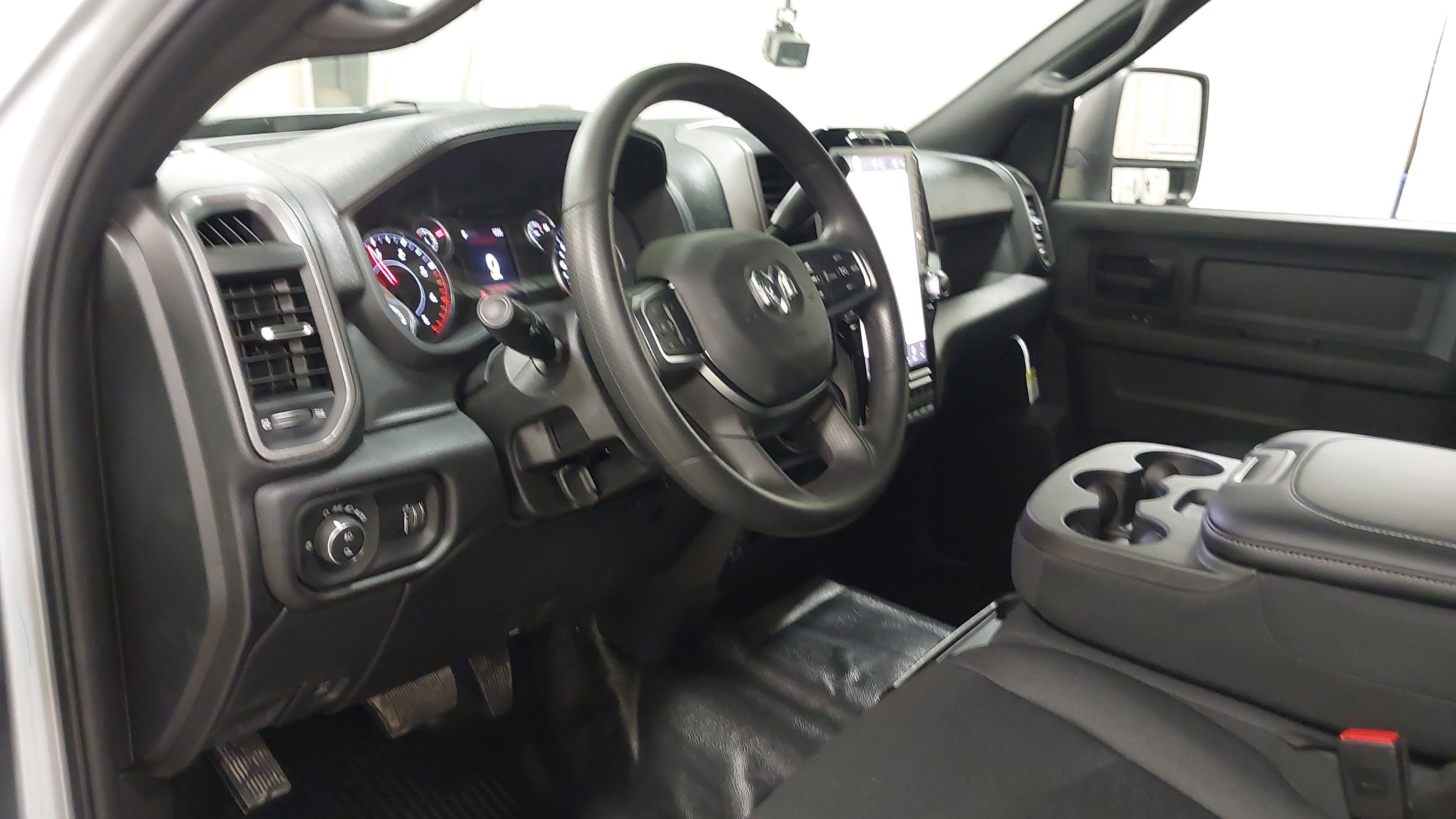 New 2026 RAM 2500 Tradesman AWD/4WD image 17