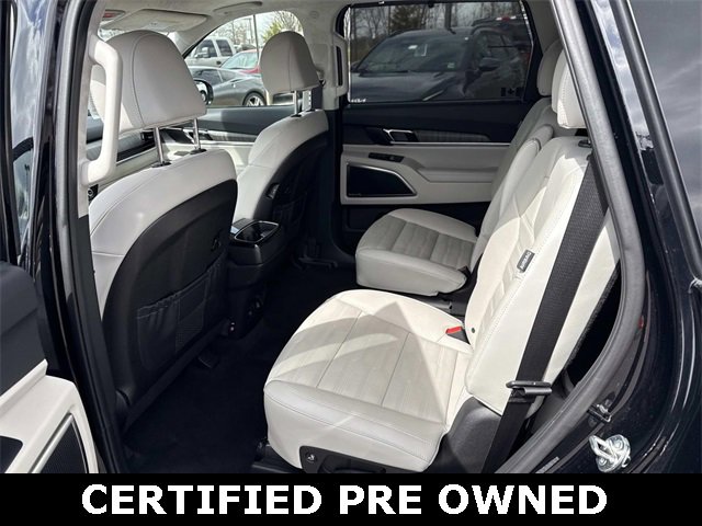 Used 2024 Kia Telluride SX Prestige w/ Towing Package image 17