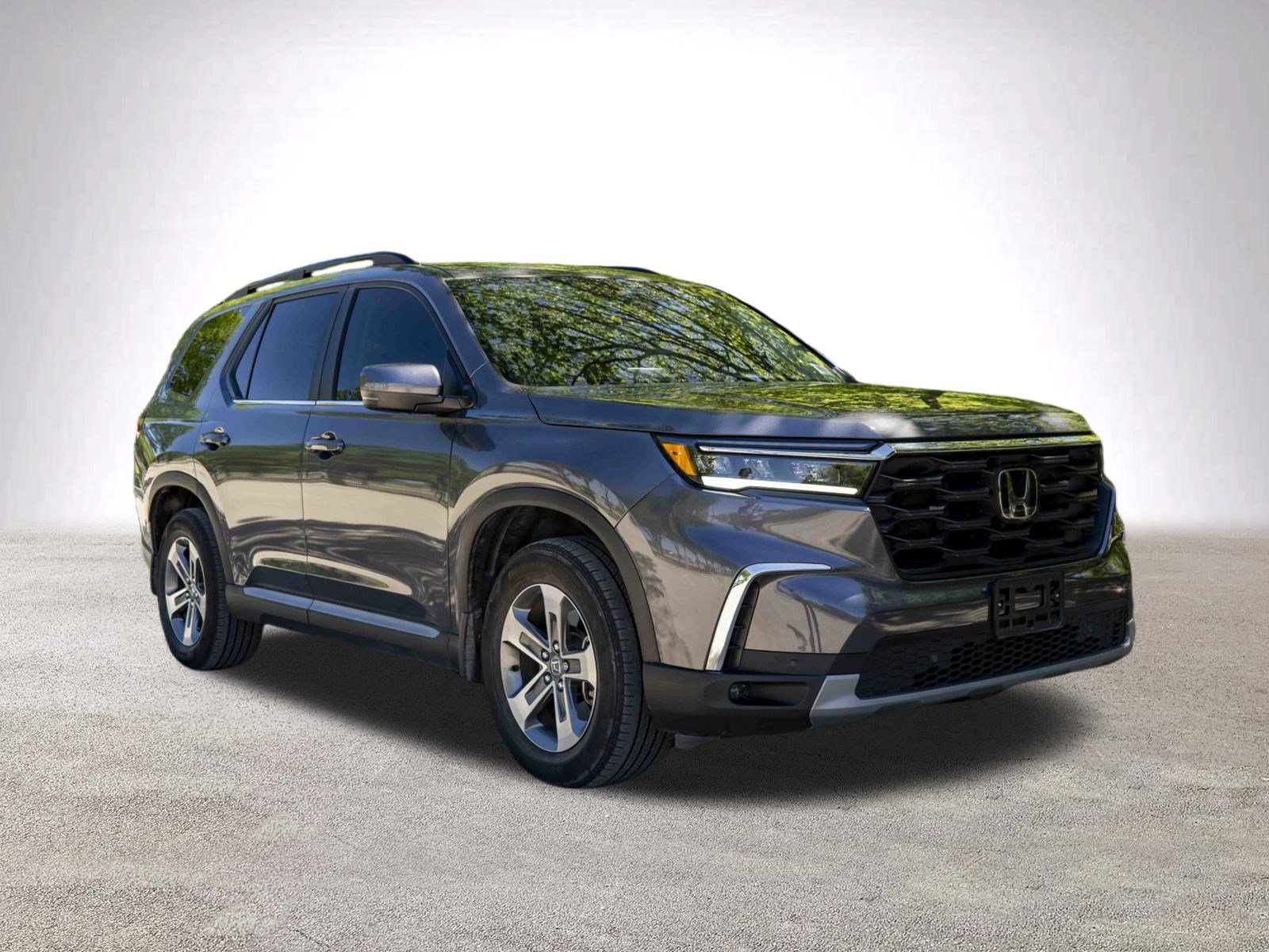Used 2023 Honda Pilot EX-L image 2