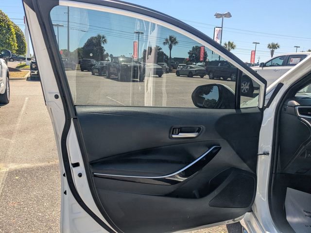 Used 2023 Toyota Corolla XSE FWD image 11