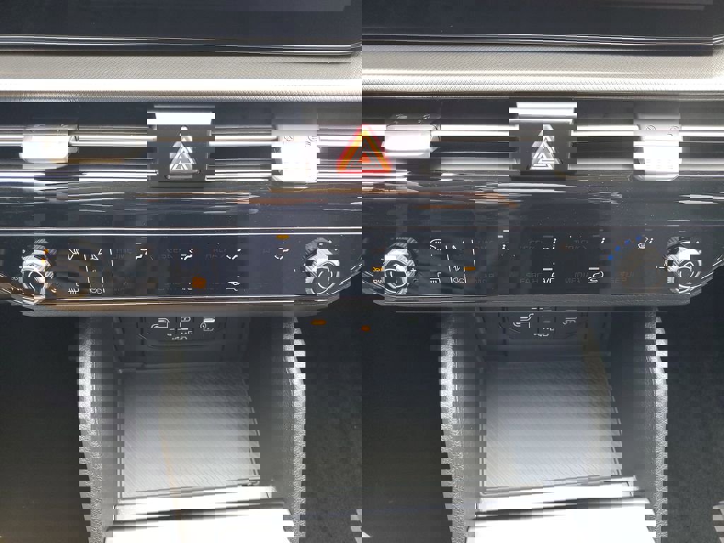 New 2026 Kia Sportage LX w/ LX Convenience Package image 32