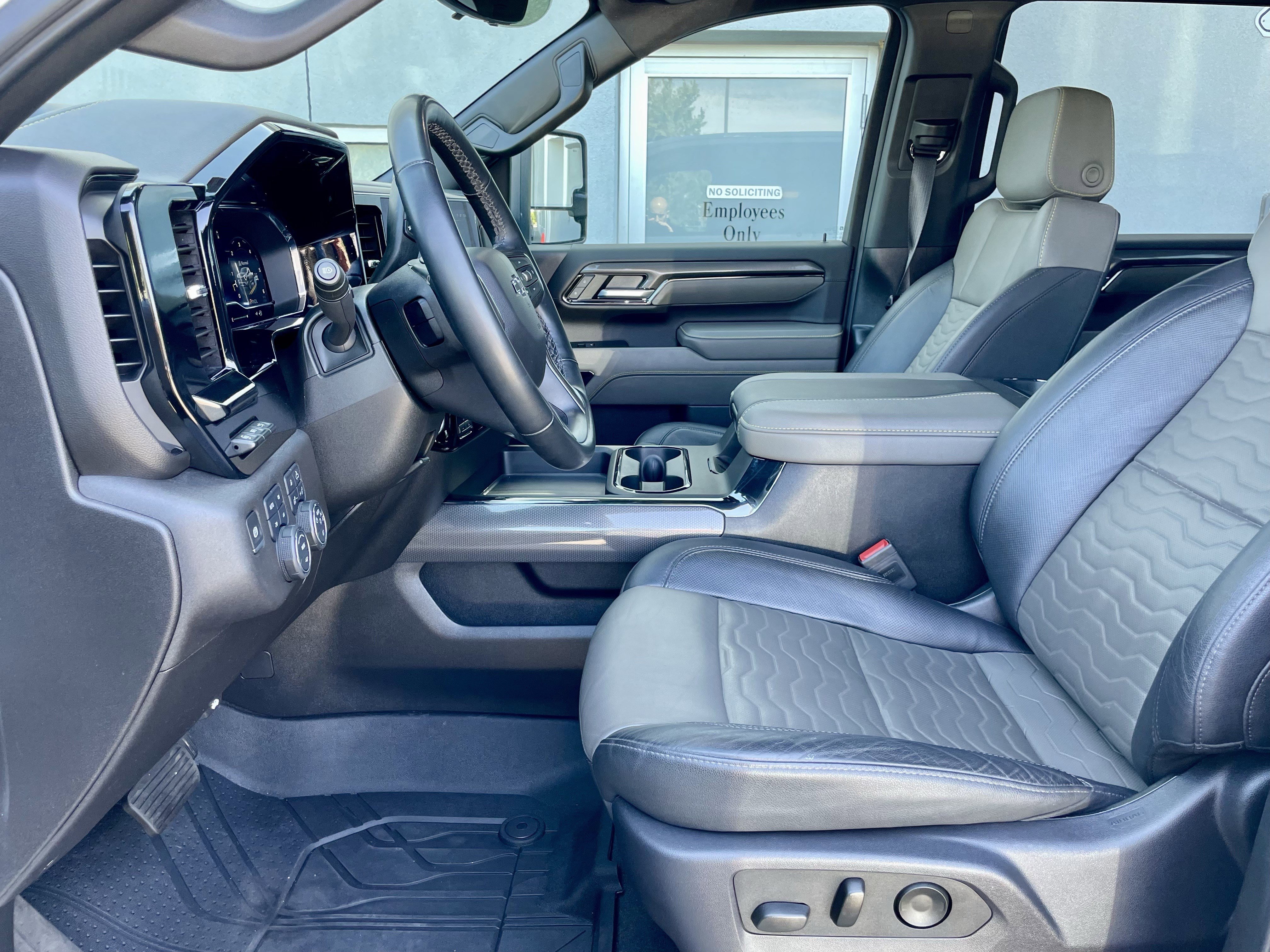 Used 2025 Chevrolet Silverado 2500 ZR2 w/ Technology Package AWD/4WD image 14