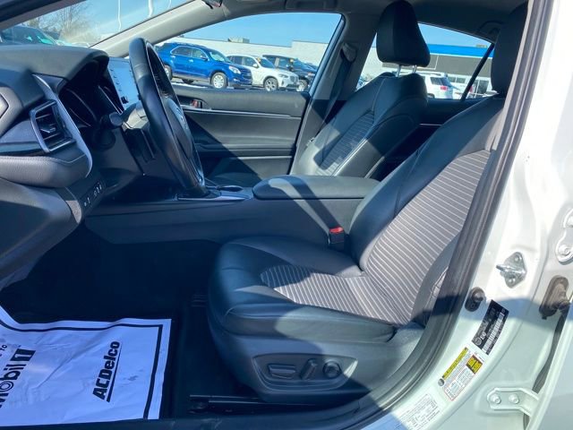 Used 2023 Toyota Camry SE image 13