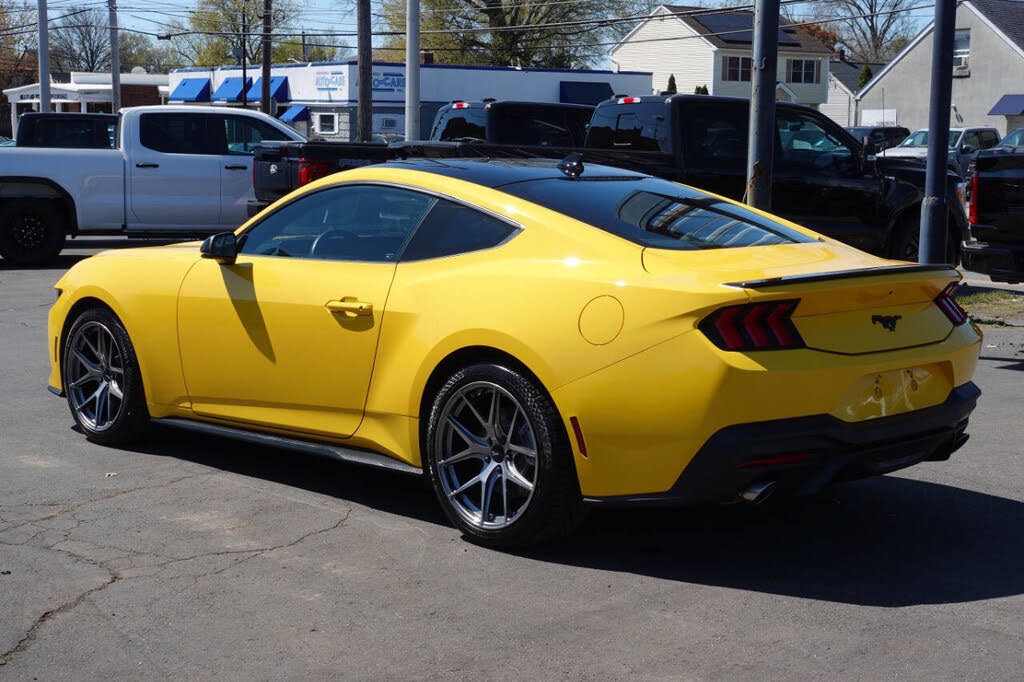 Used 2024 Ford Mustang Premium RWD image 3