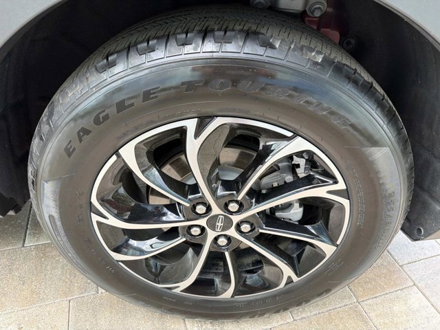 Certified 2024 Lincoln Nautilus Premier image 33