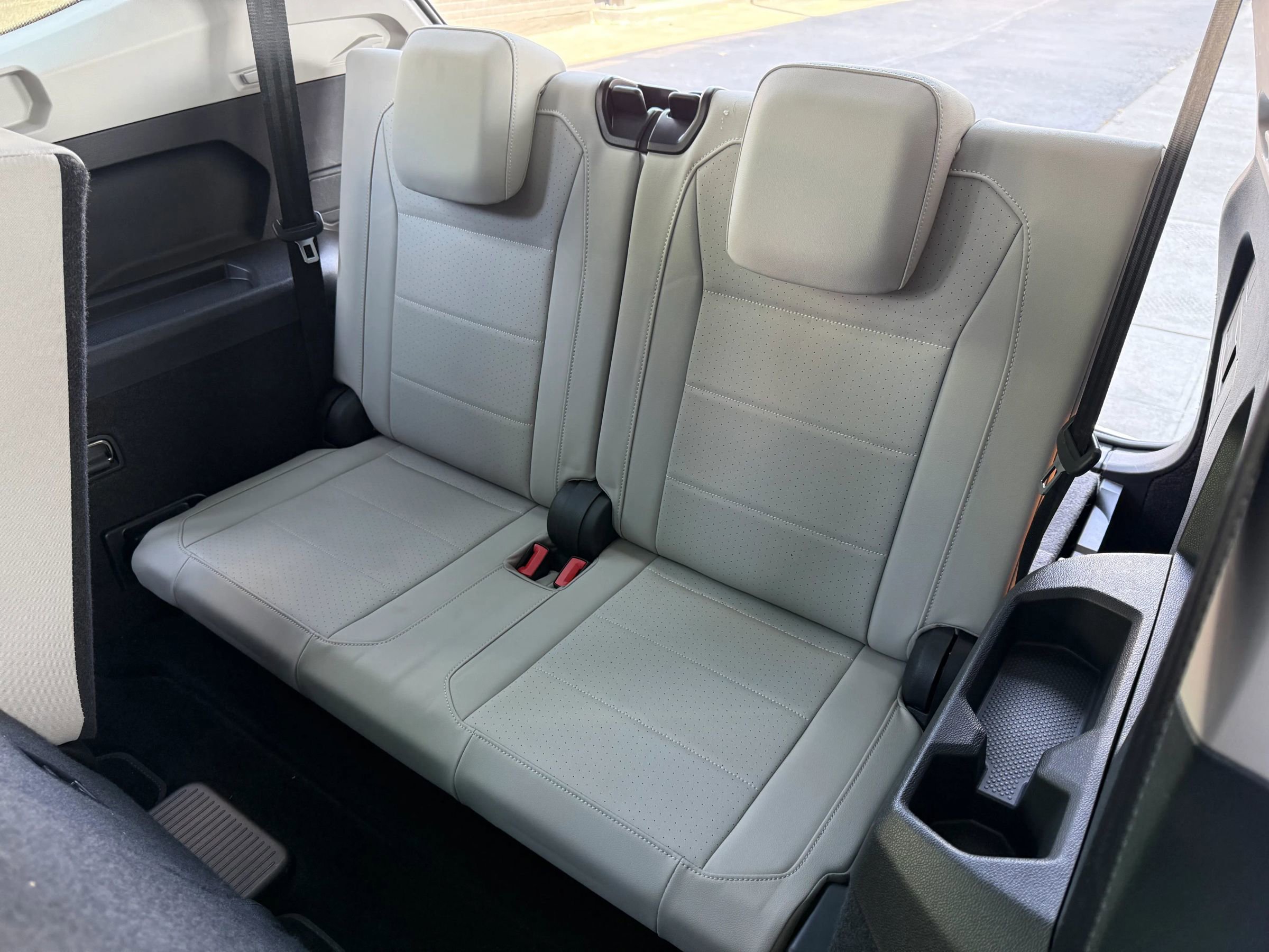 Used 2019 Volkswagen Tiguan SE w/ Panoramic Sunroof Package image 21