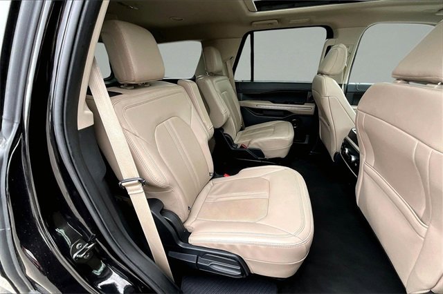 Used 2024 Ford Expedition Limited image 28