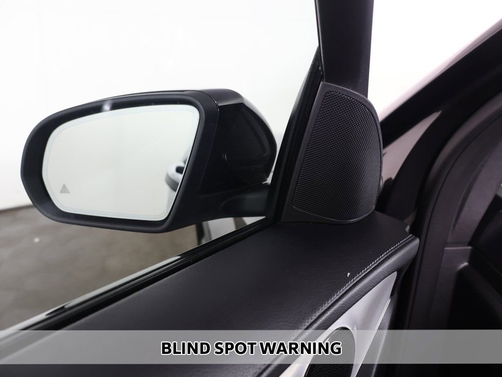 Used 2022 Mercedes-Benz GLC 300 4MATIC Coupe image 5