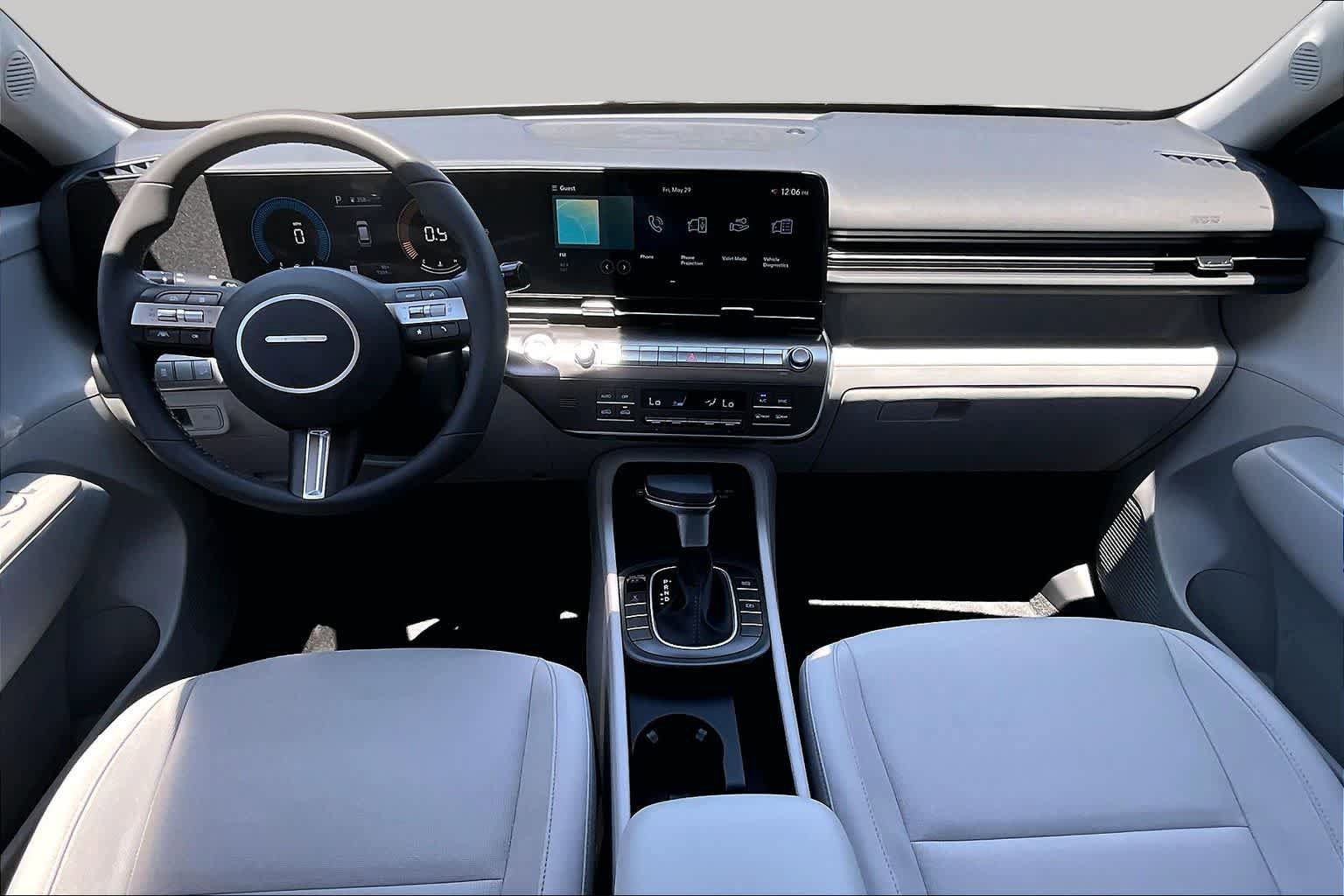 Certified 2025 Hyundai Kona SEL AWD/4WD image 28