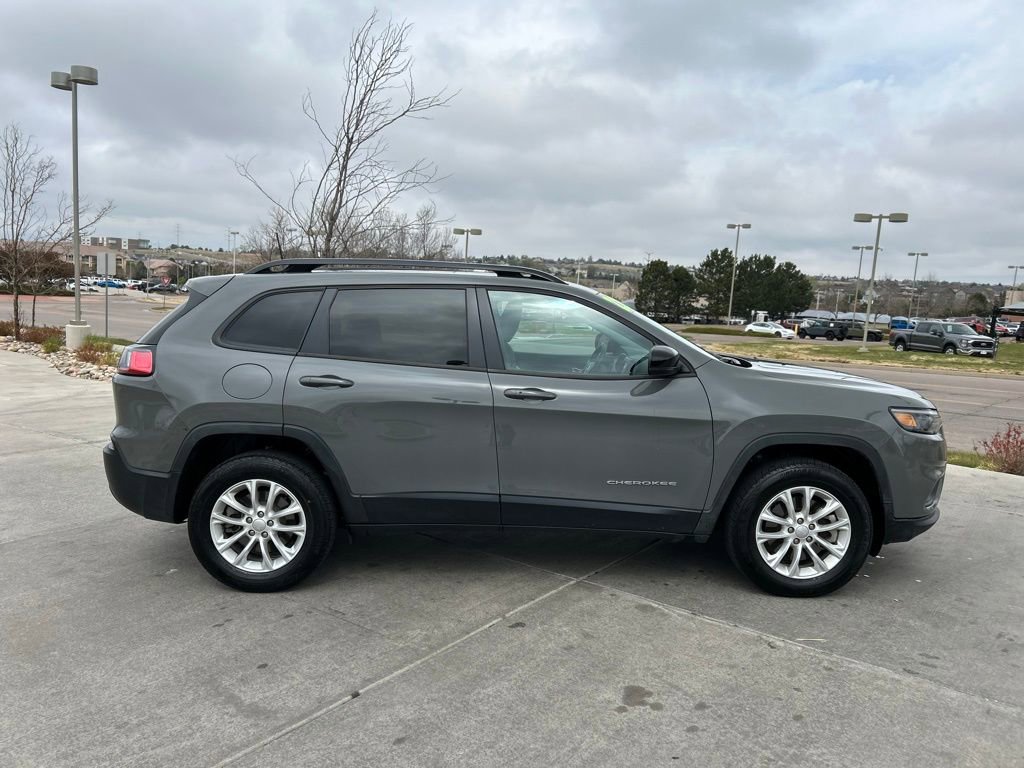 Used 2022 Jeep Cherokee Latitude Lux w/ Sun & Sound Group AWD/4WD image 10