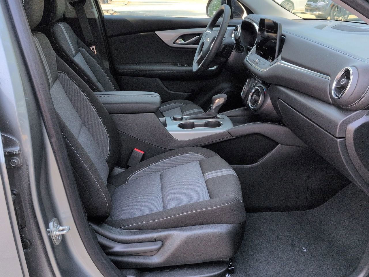 New 2026 Chevrolet Blazer LT image 24