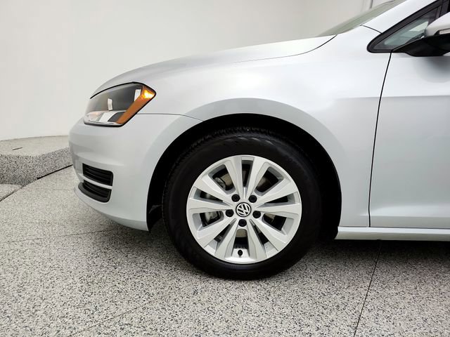 Used 2017 Volkswagen Golf S AWD/4WD image 28