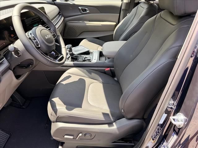 New 2026 Kia Carnival EX FWD image 8
